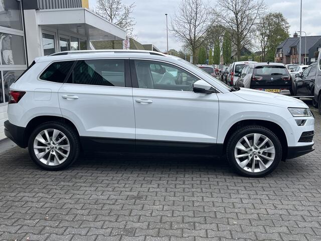Skoda Karoq 1.5 TSI ACT DSG Style Business Pano ACC Trekhaak Leder Canton