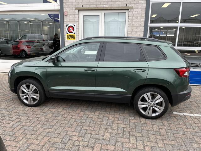 Skoda Karoq 1.0 TSI Style / TREKHAAK/ CAMERA/ PARK. SENSOREN/ CRUISE/ KEYLESS/ STOELVERWARM./ APP-CONNECT/ CLIMA/ DAB/ 18" LMV