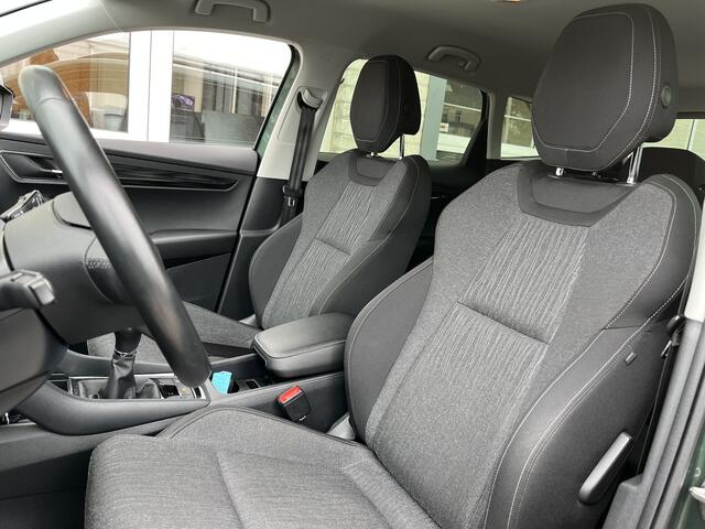 Skoda Karoq 1.0 TSI Style / TREKHAAK/ CAMERA/ PARK. SENSOREN/ CRUISE/ KEYLESS/ STOELVERWARM./ APP-CONNECT/ CLIMA/ DAB/ 18" LMV