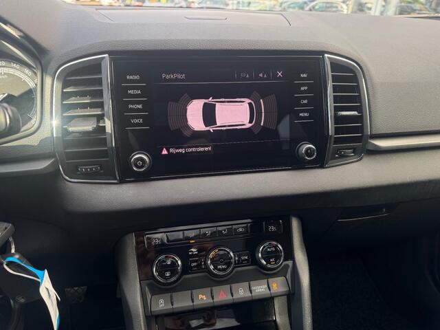 Skoda Karoq 1.5 TSI 150 pk Ambition - pan. dak - elec. trekhaak