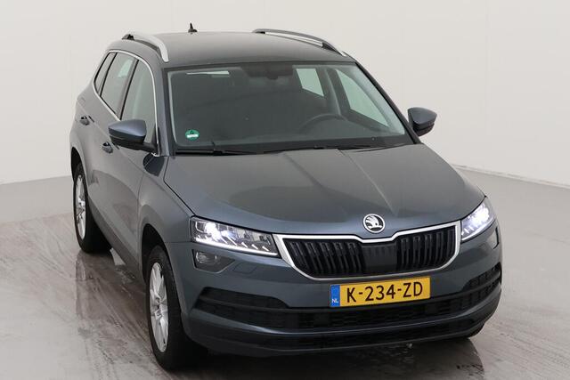 Skoda Karoq 1.0 TSI Business Edition Plus Camera / Navigaie / Parkeersensoren / 17"LMV / LED / Airco (Clima)