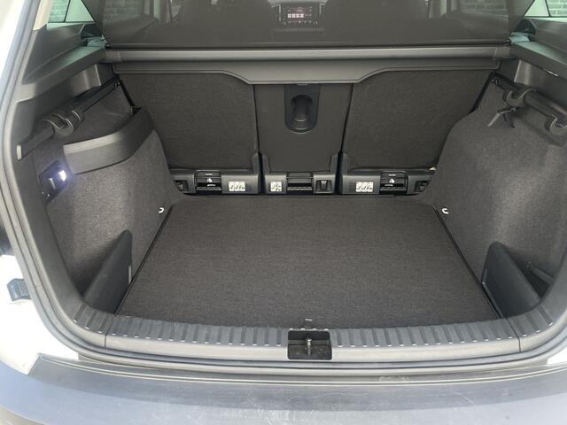 Skoda Karoq 1.5 TSI ACT Style Business | Elek. Trekhaak | LED | Navi | Carplay | Camera