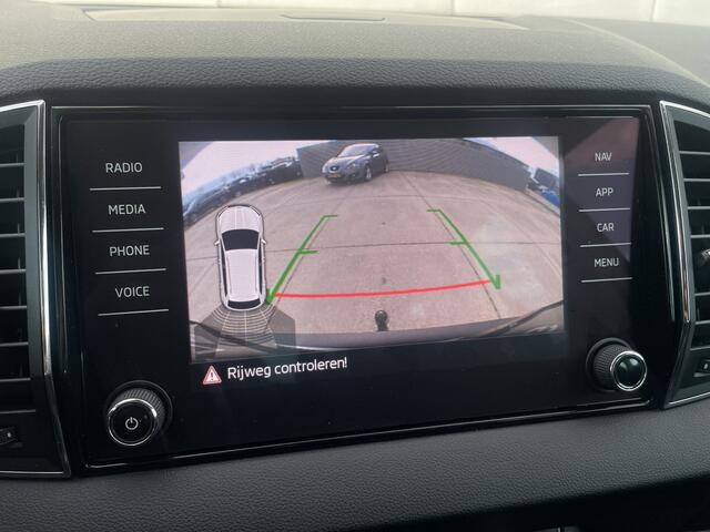 Skoda Karoq 1.5 TSI ACT Style Business | Elek. Trekhaak | LED | Navi | Carplay | Camera