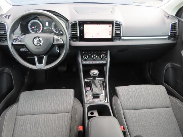 Skoda Karoq 1.5 TSI ACT Style DSG | trekhaak wegklapbaar | verwarmbare voorruit | elektrisch verstelbare stoel + geheugen | stoel + stuurwielverwarming | groot navi
