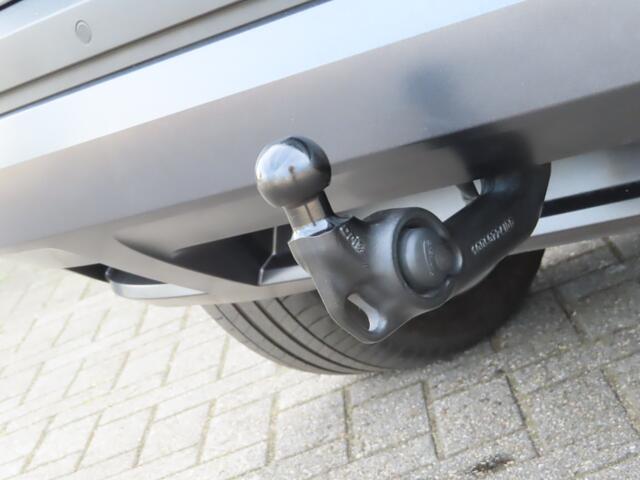 Skoda Karoq 1.5 TSI ACT Style DSG | trekhaak wegklapbaar | verwarmbare voorruit | elektrisch verstelbare stoel + geheugen | stoel + stuurwielverwarming | groot navi