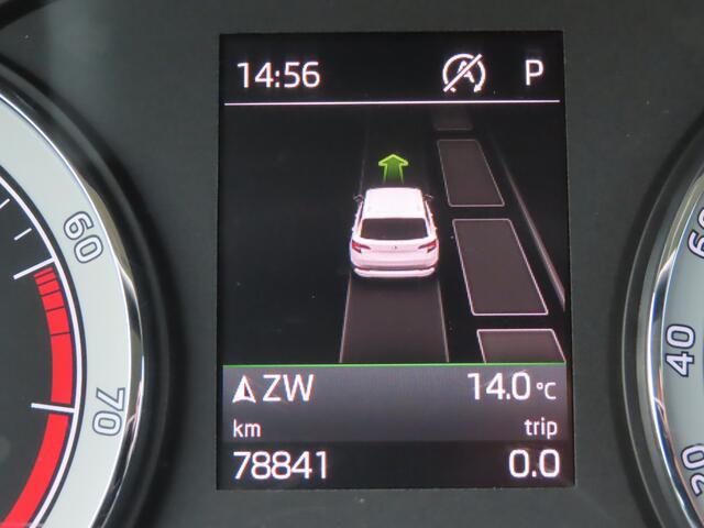 Skoda Karoq 1.5 TSI ACT Style DSG | trekhaak wegklapbaar | verwarmbare voorruit | elektrisch verstelbare stoel + geheugen | stoel + stuurwielverwarming | groot navi