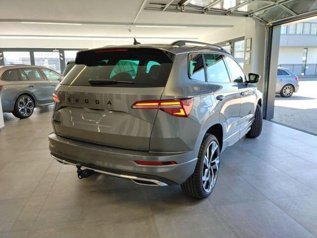 Skoda Karoq 1.5 TSI DSG SPORTLINE LEDER/PANO-DAK/ZWENK.TREKHAAK/ACC/CAMERA
