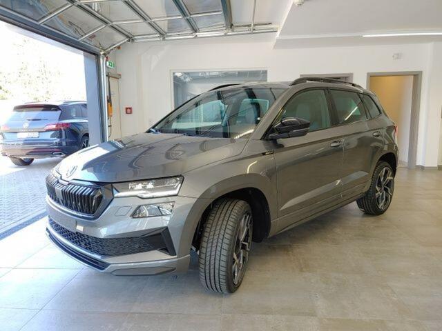 Skoda Karoq 1.5 TSI DSG SPORTLINE LEDER/PANO-DAK/ZWENK.TREKHAAK/ACC/CAMERA