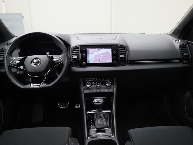 Skoda Karoq 1.5TSI/150PK ACT Sportline DSG · Panoramadak · Trekhaak · Camera + Parkeersensoren · Garantie tot februari 2026 of 90000km