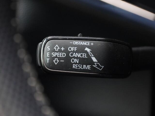 Skoda Karoq 1.5TSI/150PK ACT Sportline DSG · Panoramadak · Trekhaak · Camera + Parkeersensoren · Garantie tot februari 2026 of 90000km