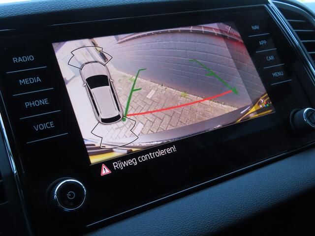Skoda Karoq 1.5 TSI ACT Business Edition DSG | full led | navigatie | camera | sensoren voor + achter |