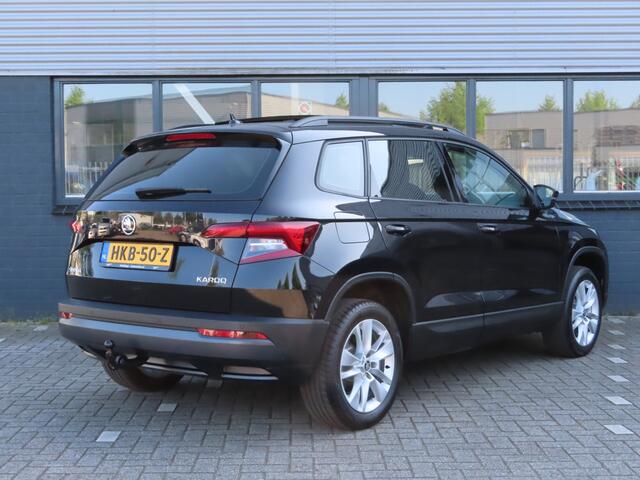 Skoda Karoq 1.5 TSI ACT Style | panoramisch schuifdak | trekhaak wegklapbaar | parkeersensoren voor + achter | stoelverwarming