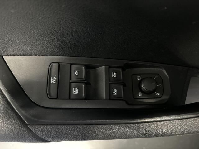 Skoda Karoq 1.5 Tsi 150pk DSG ACT Sportline Business · Keyless · Camera · Elek. Trekhaak ·· Apple/Android Car Play · Navi · 18'' Inch · Garantie t/m 13-03-2027 of 100.000km