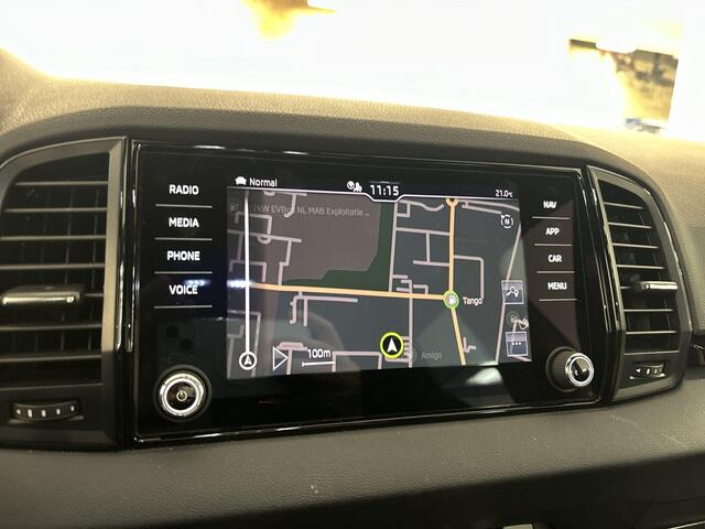 Skoda Karoq 1.5 Tsi 150pk DSG ACT Sportline Business · Keyless · Camera · Elek. Trekhaak ·· Apple/Android Car Play · Navi · 18'' Inch · Garantie t/m 13-03-2027 of 100.000km