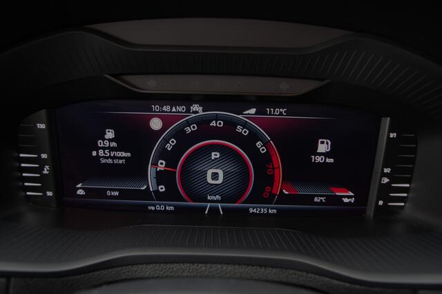 Skoda Karoq 1.5 TSI ACT 150 PK Automaat Sportline BNS, Trekhaak, Panoramadak, Camera, Adap. Cruise Control