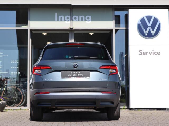 Skoda Karoq 1.5 TSI 150 pk ACT Ambition | Navigatie via SmartLink | Camera | Climatronic | Cruise Control | 17'' LM | 1ST Eigenaar |