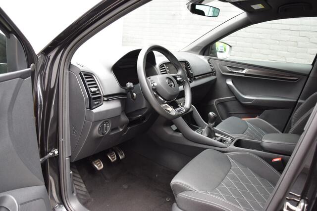 Skoda Karoq 1.5 TSI 150PK ACT Sportline Business | BOVAG Garantie | Org. NL | Trekhaak | Vitrual Cockpit | Achteruitrijcamera | Stoel&Stuurverwarming | 19'' Velgen | Full LED |