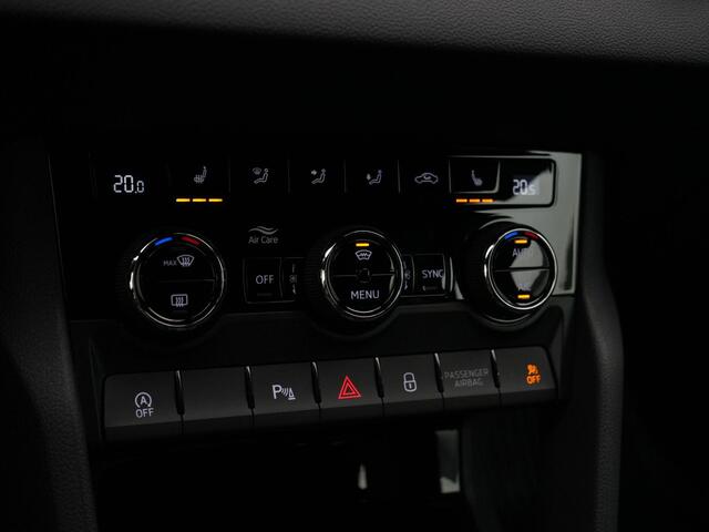 Skoda Karoq 1.5 TSI 150 pk DSG ACT Sportline Business | Matrix LED | Stoel-/achterbankverwarming | Achteruitrijcamera | Apple Carplay / Android Auto