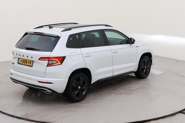 Skoda Karoq 1.5 TSI ACT Sportline Business / Metallic/ Digitale Cockpit/ Led/ Panoramadak/ Camera/ Parkeersensoren/ 18 lmv