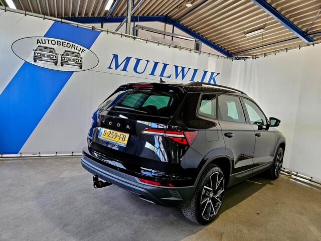 Skoda Karoq 1.5 TSI ACT Business Edition / Trekhaak / Panoramadak / NL Auto