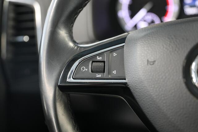 Skoda Karoq 1.5 TSI ACT Style Business | Trekhaak | Leer