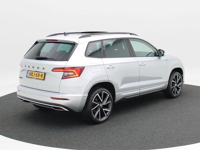 Skoda Karoq 1.5 TSi 150 Pk Automaat Sportline Business | Panoramadak | Trekhaak | Full LED | Camera | 19 Inch | Stoelverwarming | Adaptive Cruise | 42.278 Km!!