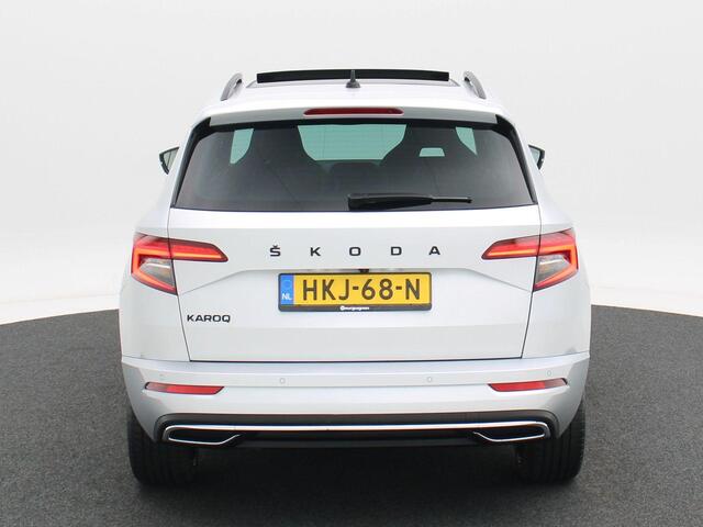 Skoda Karoq 1.5 TSi 150 Pk Automaat Sportline Business | Panoramadak | Trekhaak | Full LED | Camera | 19 Inch | Stoelverwarming | Adaptive Cruise | 42.278 Km!!