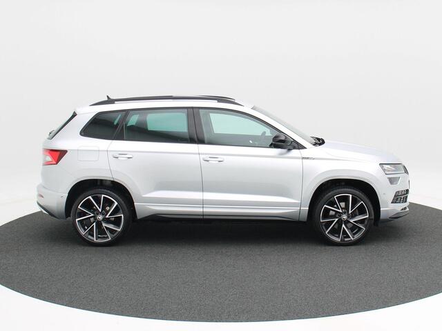 Skoda Karoq 1.5 TSi 150 Pk Automaat Sportline Business | Panoramadak | Trekhaak | Full LED | Camera | 19 Inch | Stoelverwarming | Adaptive Cruise | 42.278 Km!!
