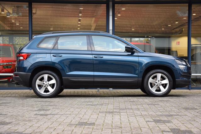 Skoda Karoq 1.5 TSI 150PK ACT Ambition Business DSG Automaat | Rijklaar incl. BOVAG Garantie | Trekhaak | NL-Auto | Cruise & Climate Control | Navigatie | PDC Voor&Achter | Apple Carplay/ Android Auto |