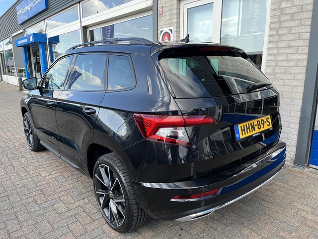 Skoda Karoq 1.5 TSI ACT Sportline Business / AUTOMAAT/ PANO/ STANDKACHEL/ PARK. SENSOREN/ STOELVERWARM./ DODE HOEK/ VIRTUAL COCKPIT/ LED/ KEYLESS/ ADAPT. CRUISE/ APP-CONNECT/ NAVI/ CLIMA/ DAB/ 19" LMV