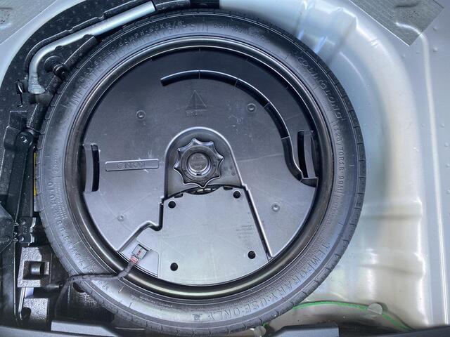 Skoda Karoq 1.5 TSI ACT Sportline Business | 150 PK | Canton Sound | A-Camera | Trekhaak | ACC |