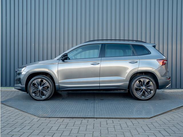 Skoda Karoq 1.5 TSI ACT Sportline Business | Trekhaak wegkl. | Camera | Adapt. Cr. | Prijs Rijklaar!!