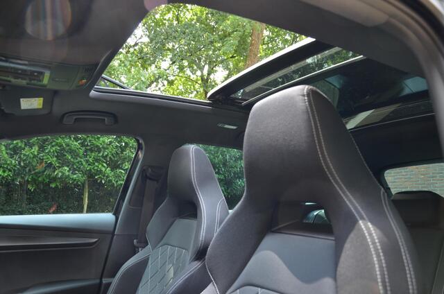 Skoda Karoq 1.5 TSI ACT Sportline Business Automaat/Led/Pdc/Ecc/Panoramadak/Stuur&Stoelverwarming/Virtual Cockpit/Achteruitrijcamera/Cr-Control adaptief/Canton/Privacy-Glass/19-Inch Lmv/Trekhaak