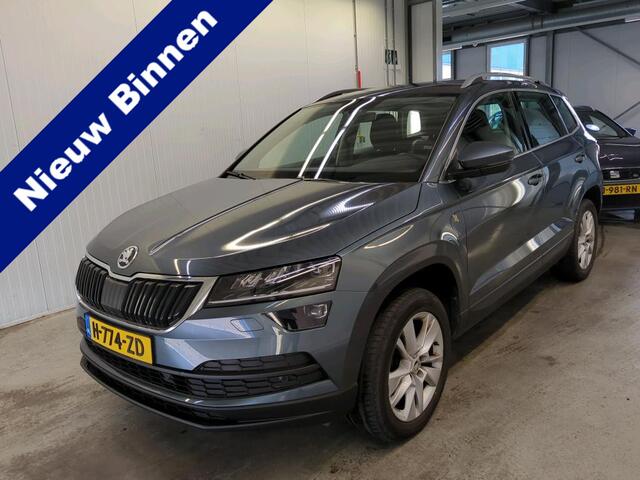 Skoda Karoq 1.5 TSI ACT Business Edition Wegklapbare trekhaak - Keyless entry & Go - Achteruitrijcamera