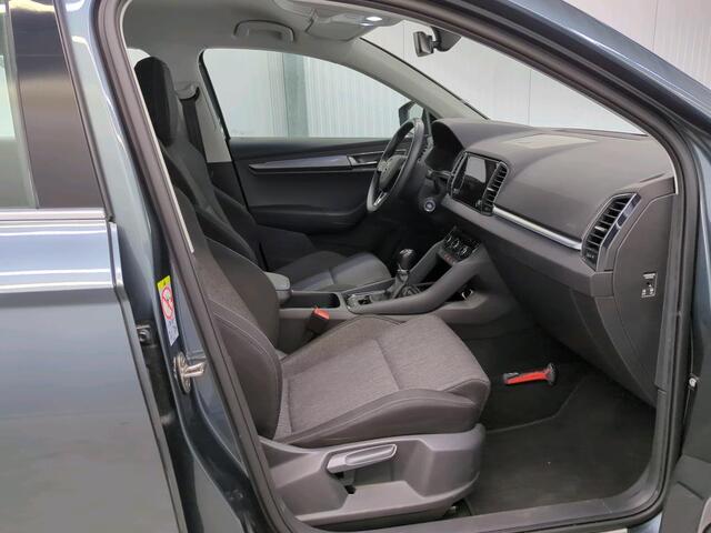 Skoda Karoq 1.5 TSI ACT Business Edition Wegklapbare trekhaak - Keyless entry & Go - Achteruitrijcamera