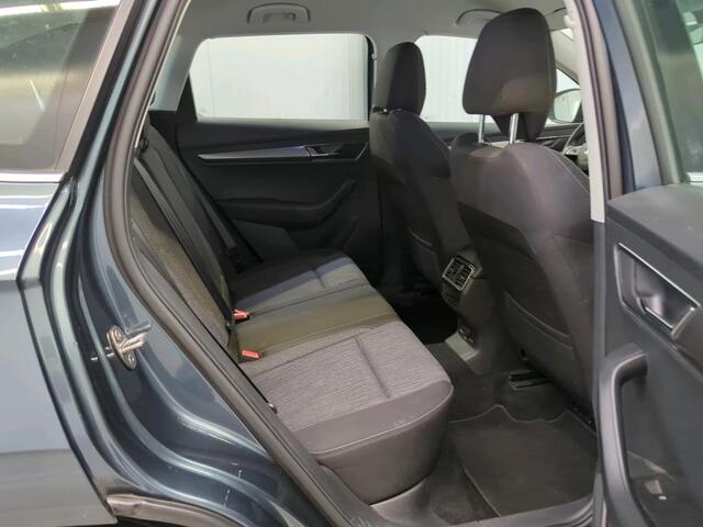 Skoda Karoq 1.5 TSI ACT Business Edition Wegklapbare trekhaak - Keyless entry & Go - Achteruitrijcamera