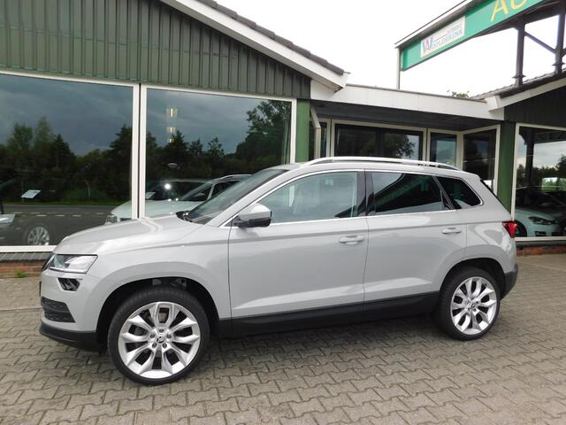 Skoda Karoq 1.5TSI 150PK DSG BUSINESS! All-in Prijs! TrekhaaK!