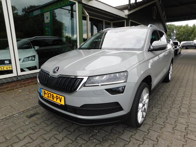 Skoda Karoq 1.5TSI 150PK DSG BUSINESS! All-in Prijs! TrekhaaK!
