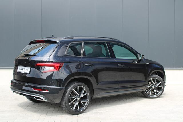Skoda Karoq 1.5 TSI ACT Sportline Business 150pk - ACC - Navi - Stoel-stuurverwarming - PDC - Rijklaar