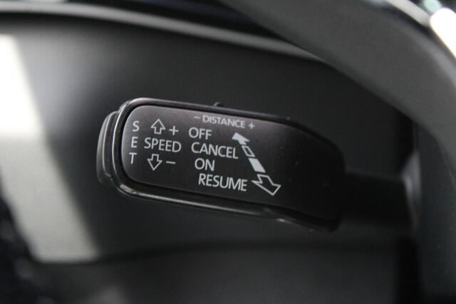 Skoda Karoq 1.5 TSI ACT Sportline Business 150pk - ACC - Navi - Stoel-stuurverwarming - PDC - Rijklaar