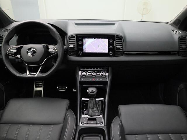Skoda Karoq 1.5 Tsi 150pk DSG ACT Sportline Business · Camera · Apple/Android Car Play · Navigatie · Elek. Achterklep · Keyless · Stoelverwarming · 18'' Inch · Garantie t/m 24-10-2026