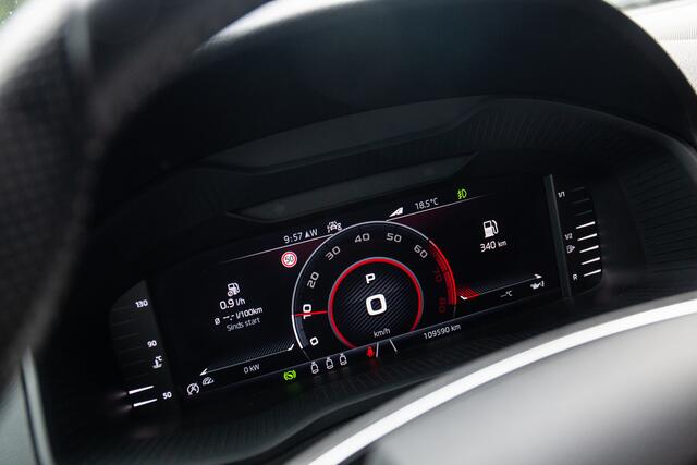 Skoda Karoq 1.5 TSI ACT Sportline Business , Adap. cruise, Trekhaak, Canton Audio,