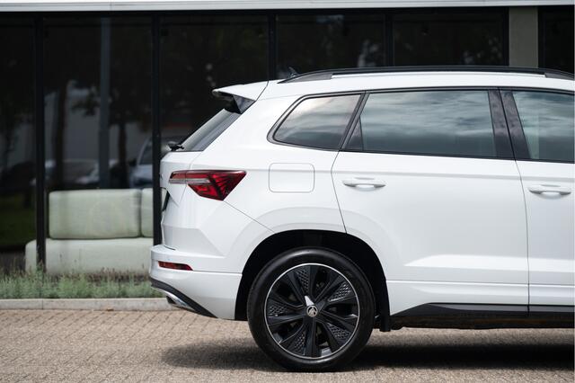 Skoda Karoq 1.5 TSI ACT Sportline Business | Adapt. Cruise | Elek. Trekhaak | DCC | Virtual | Navi | Apple CarPlay