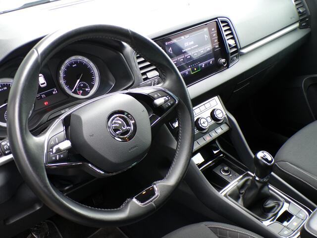 Skoda Karoq 1.0 TSI Business Edition, Carplay + Android Auto / Navigatie / Sensoren / Climate Control / 16'' LMV