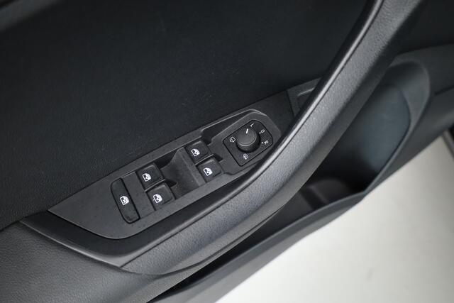 Skoda Karoq 1.5 TSI ACT Style DSG | Navi | Camera | Adapt. Cruise | Stoelverw. | Keyless | Apple CarPlay