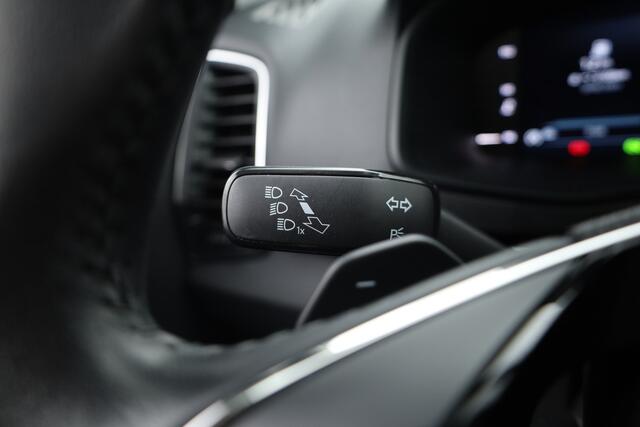 Skoda Karoq 1.5 TSI ACT Style DSG | Navi | Camera | Adapt. Cruise | Stoelverw. | Keyless | Apple CarPlay