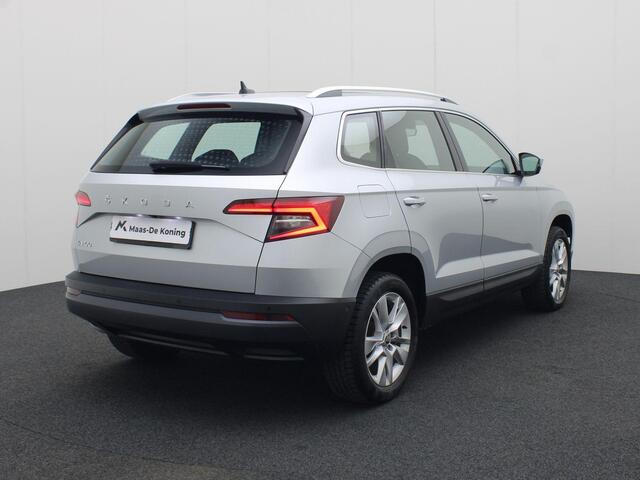 Skoda Karoq 1.5 TSI/150PK DSG ACT Business Edition Plus · Panoramadak · Navigatie · Camera + parkeersensoren · Elek. Trekhaak