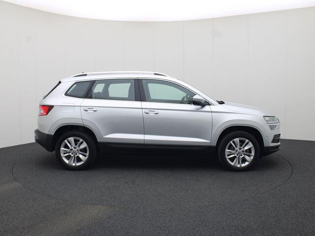 Skoda Karoq 1.5 TSI/150PK DSG ACT Business Edition Plus · Panoramadak · Navigatie · Camera + parkeersensoren · Elek. Trekhaak