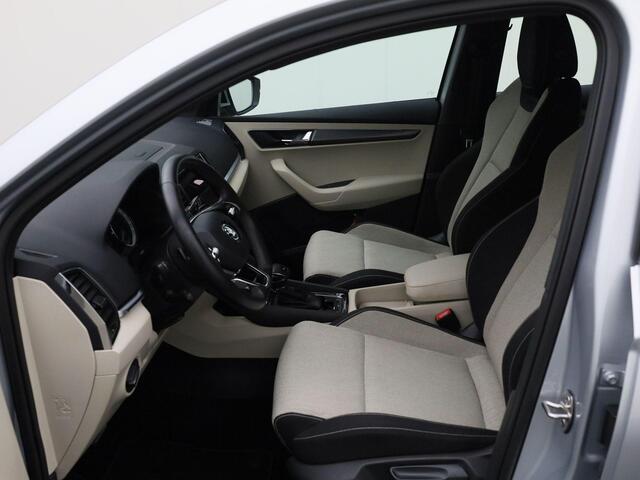 Skoda Karoq 1.5 TSI/150PK DSG ACT Business Edition Plus · Panoramadak · Navigatie · Camera + parkeersensoren · Elek. Trekhaak