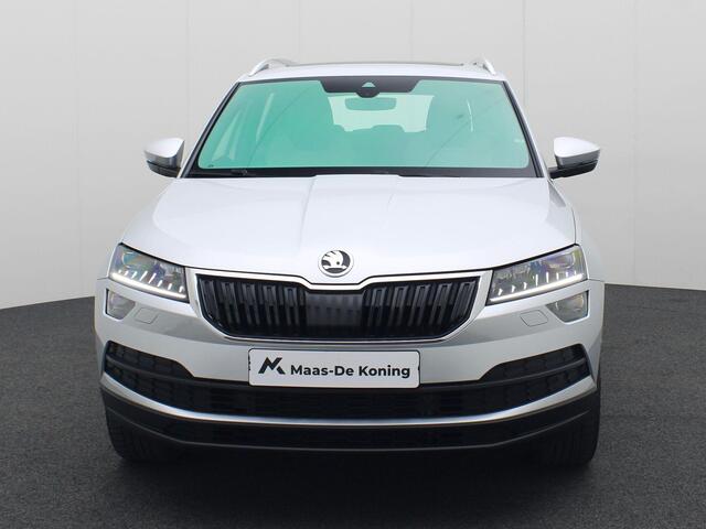Skoda Karoq 1.5 TSI/150PK DSG ACT Business Edition Plus · Panoramadak · Navigatie · Camera + parkeersensoren · Elek. Trekhaak